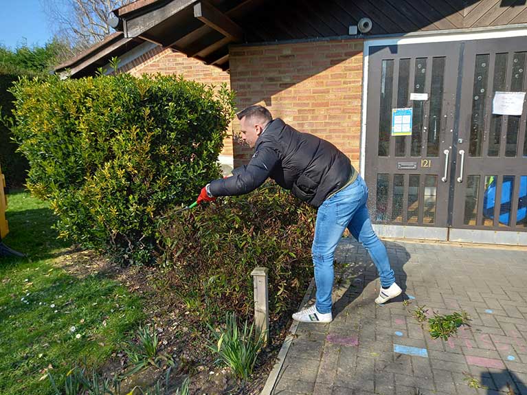 Woodhall & The Minims worked together to do good in their local community.